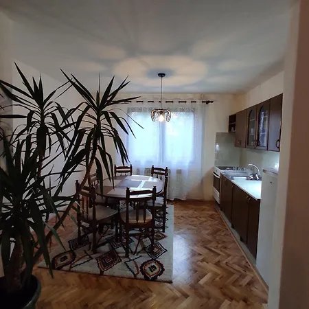 Rea Dom wakacyjny Visoko